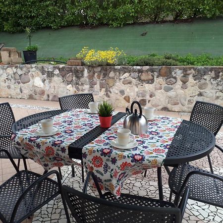 Appartamento Con Giardino A Cisano Di Bardolino Exteriör bild