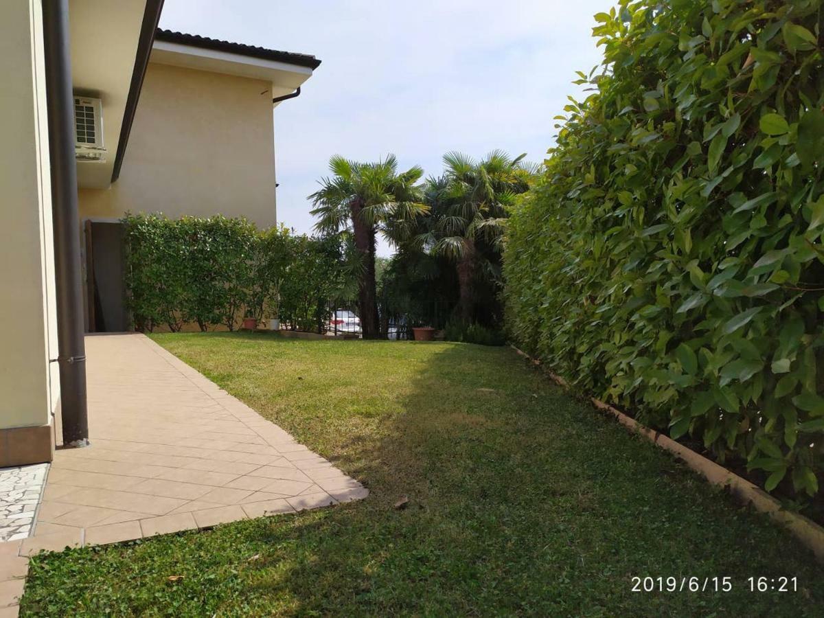 Appartamento Con Giardino A Cisano Di Bardolino Exteriör bild