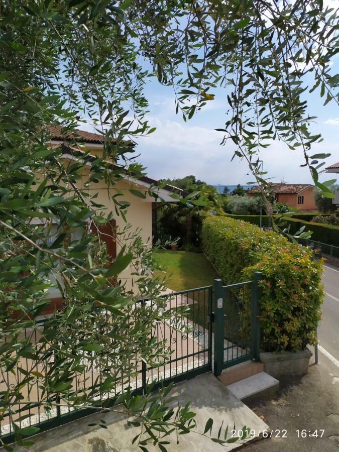 Appartamento Con Giardino A Cisano Di Bardolino Exteriör bild