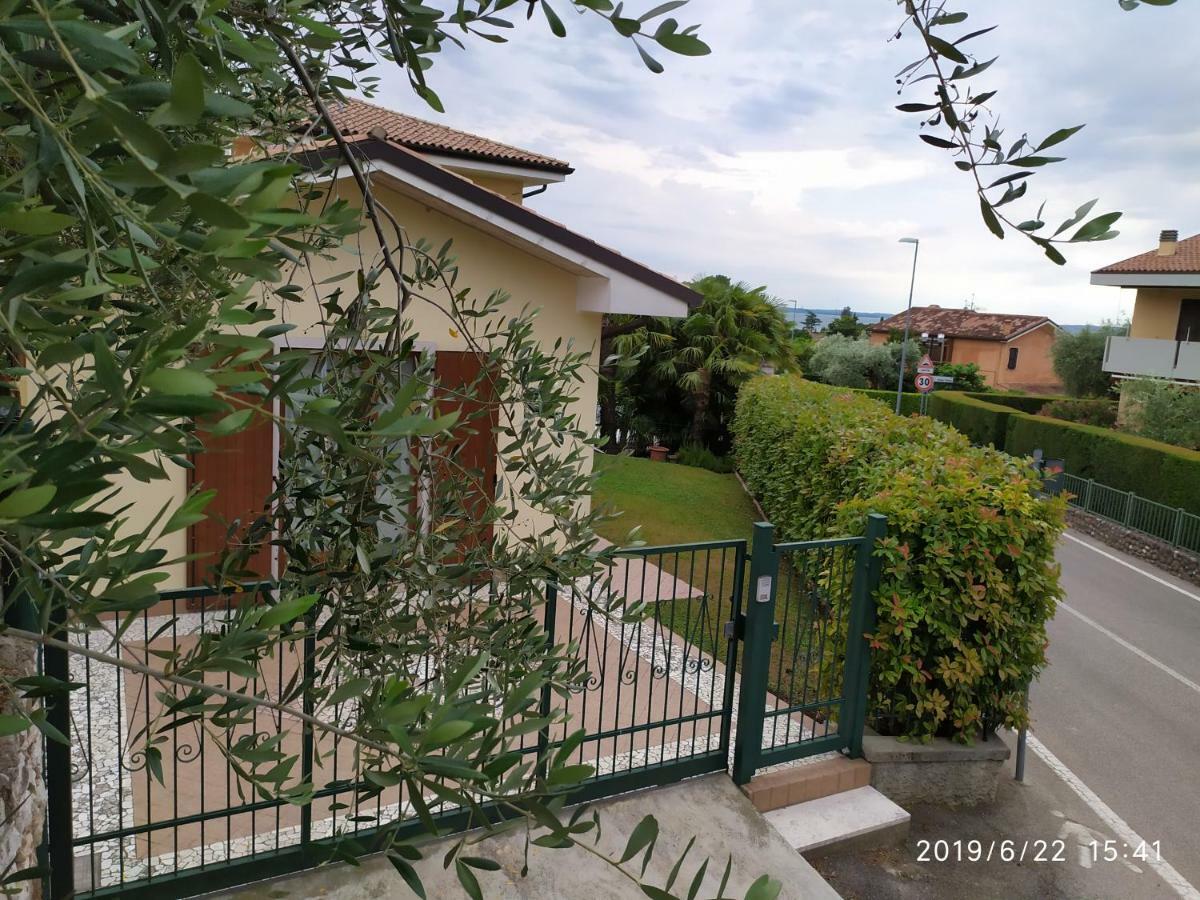 Appartamento Con Giardino A Cisano Di Bardolino Exteriör bild