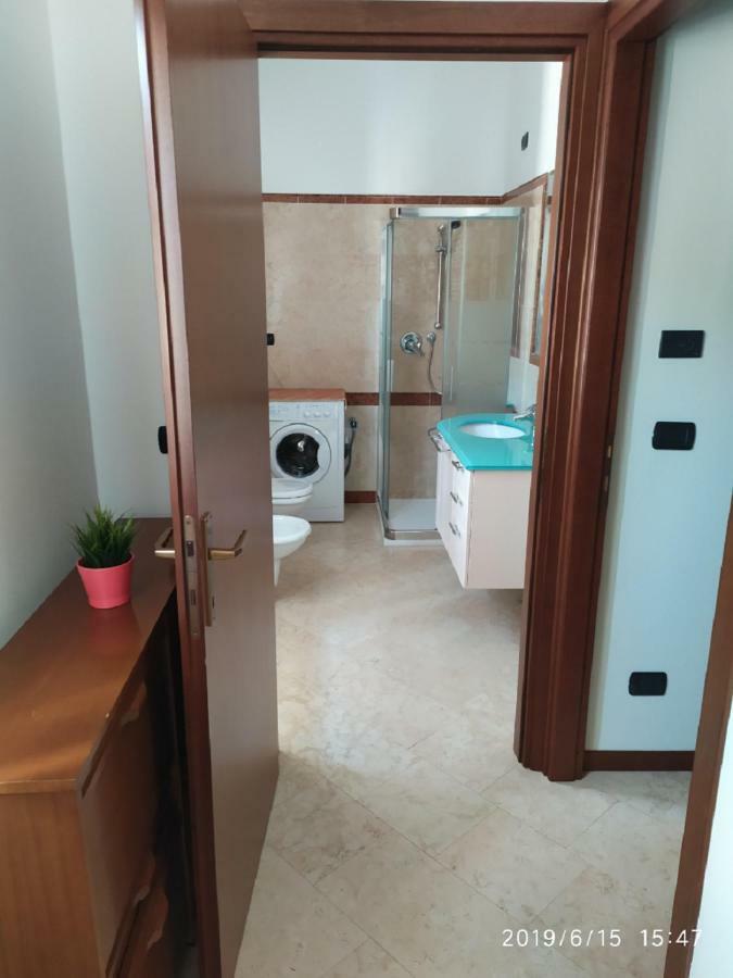 Appartamento Con Giardino A Cisano Di Bardolino Exteriör bild