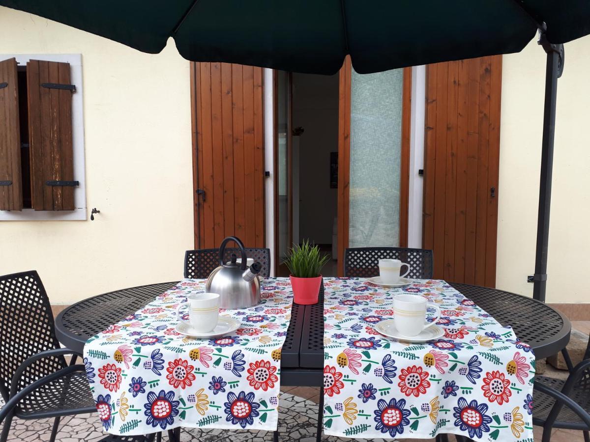 Appartamento Con Giardino A Cisano Di Bardolino Exteriör bild